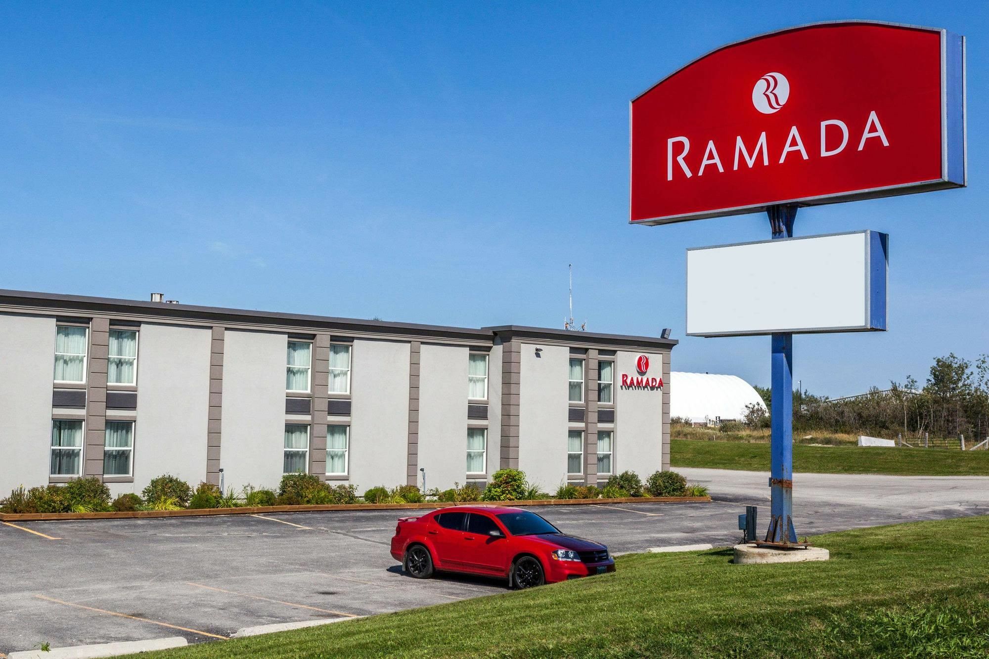 Hotel Ramada By Wyndham Timmins Zewnętrze zdjęcie